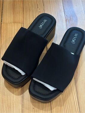 NWT Wydr Studios Black Wedge Slides